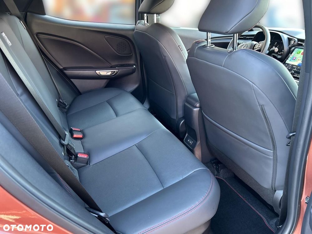 Lexus LBX 1.5 Hybrid Emotion - 16