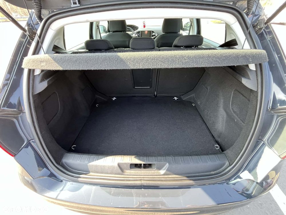 Peugeot 308 125 THP Active - 11