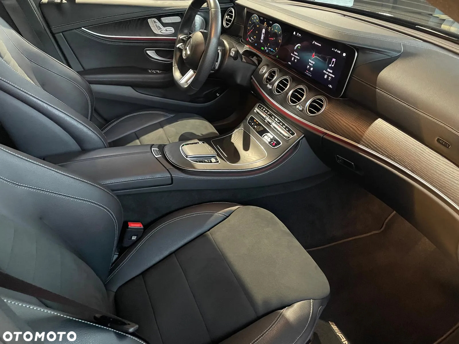 Mercedes-Benz Klasa E 220 d 4-Matic AMG - 11