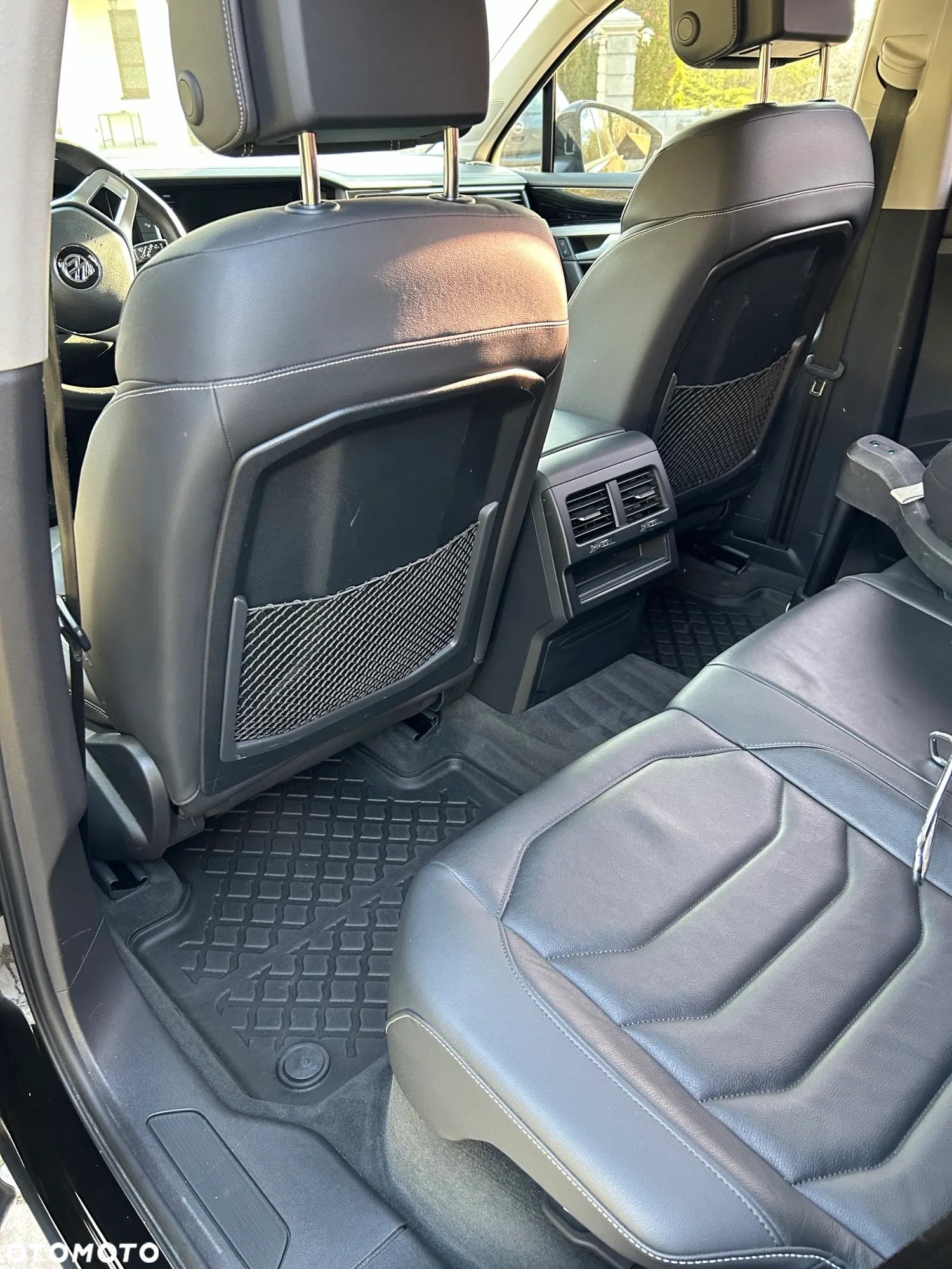 Volkswagen Touareg - 4