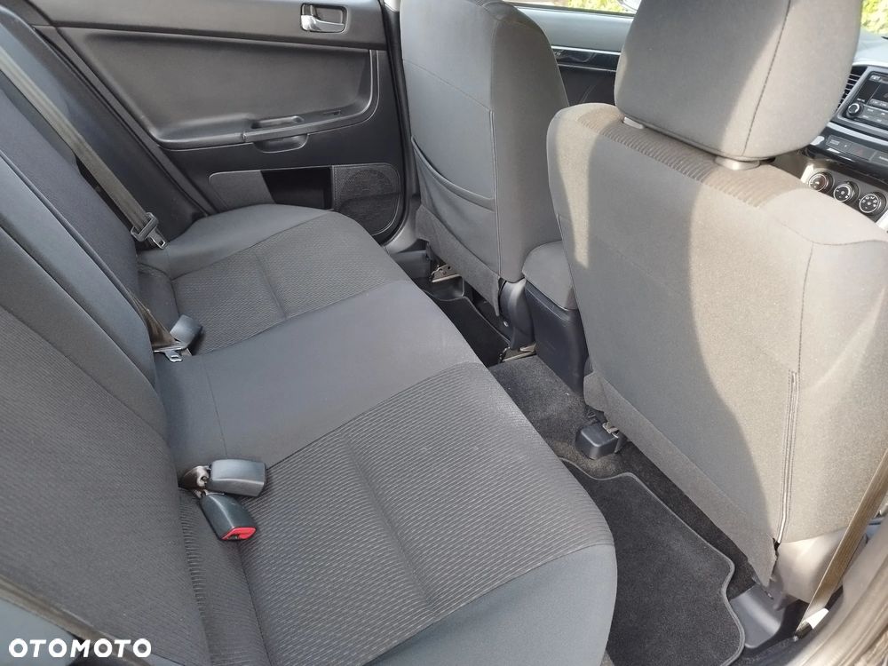 Mitsubishi Lancer Sportback 1.6 ClearTec - 17