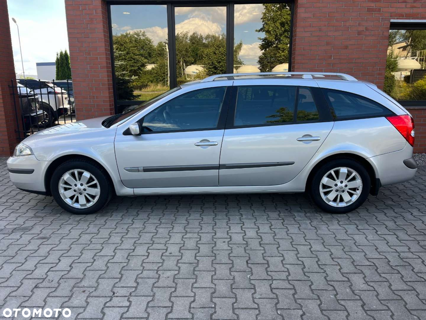 Renault Laguna Grandtour 1.6 16V Authentique - 18