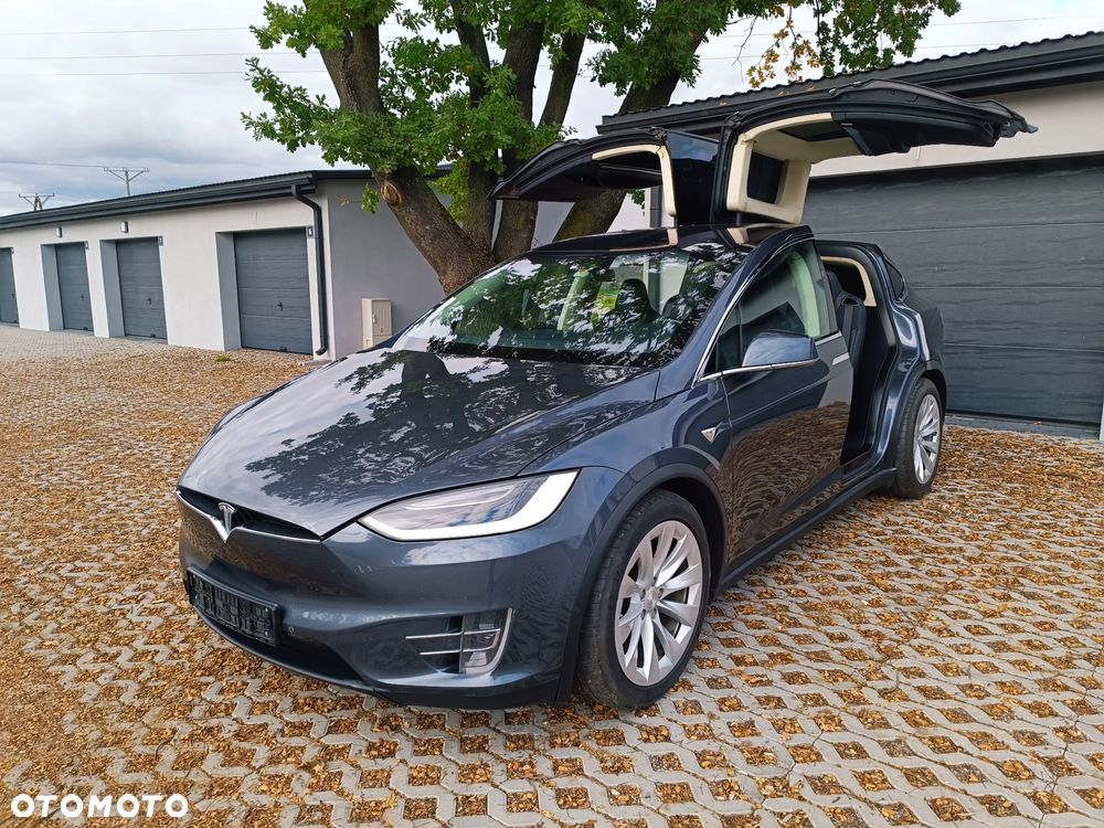 Tesla Model X Long Range Plus - 26
