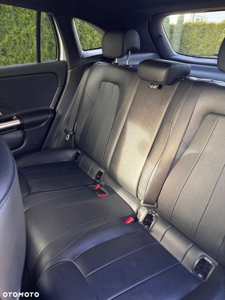 Mercedes-Benz GLA 250 8G-DCT Progressive - 17