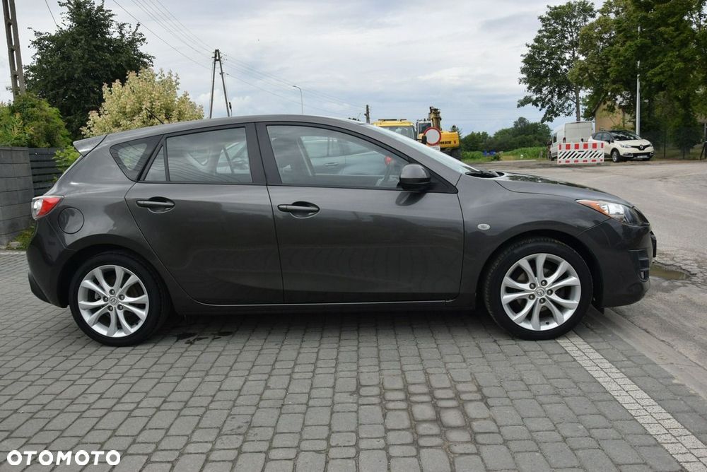 Mazda 3 1.6 Active + - 10