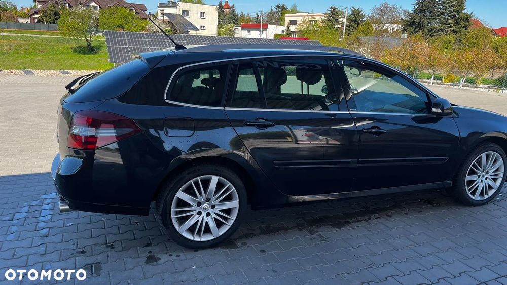 Renault Laguna 2.0 DCi FAP GT - 24