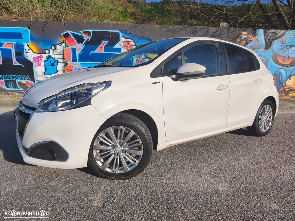 Peugeot 208 1.2 PureTech Signature - 13