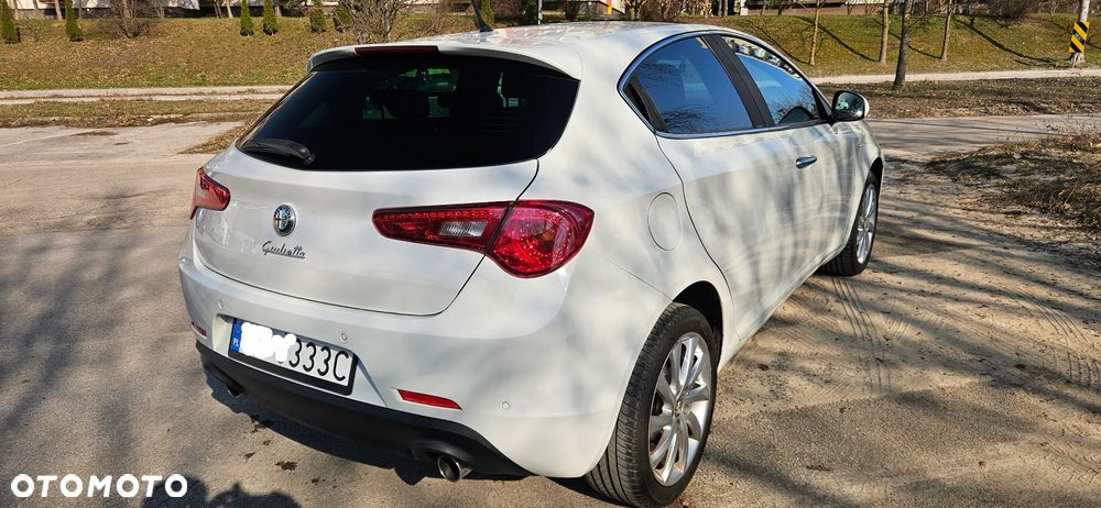 Alfa Romeo Giulietta 2.0 JTDM Distinctive - 4