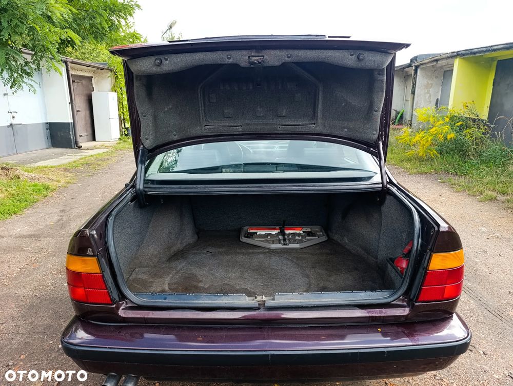 BMW Seria 5 520i - 27