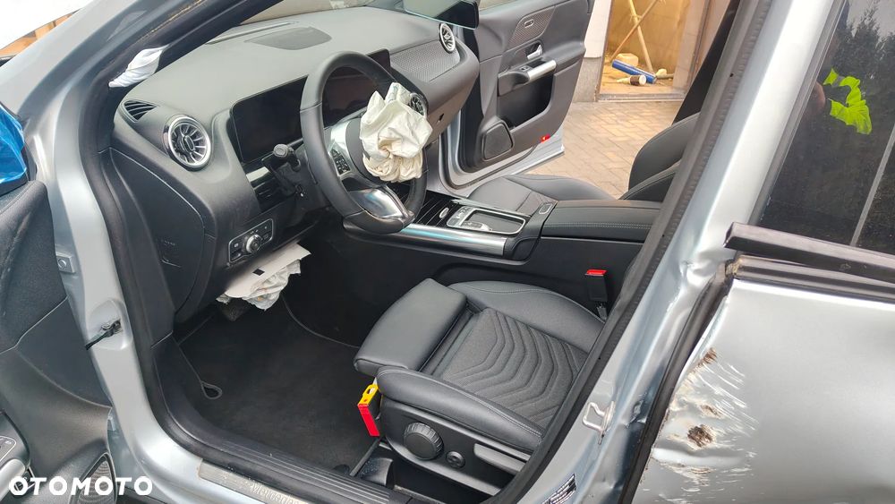 Mercedes-Benz GLA 200 Progressive - 10