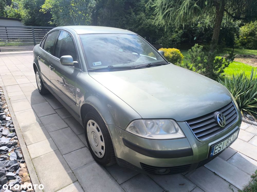 Volkswagen Passat 1.6 Comfortline - 1