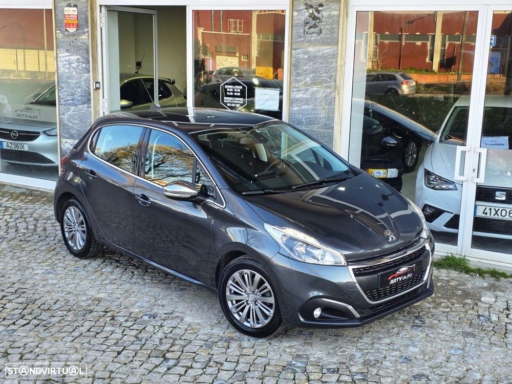 Peugeot 208 1.2 PureTech Allure EAT6 - 4