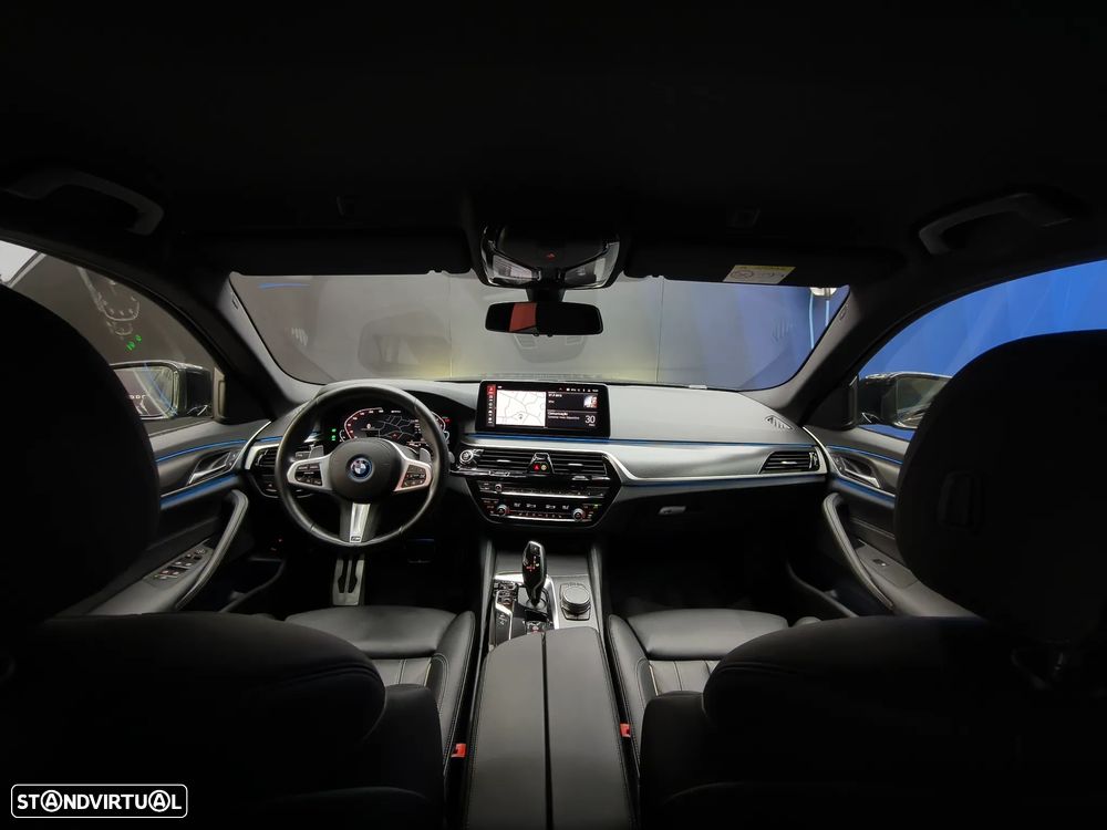 BMW 530 e Pack M - 32