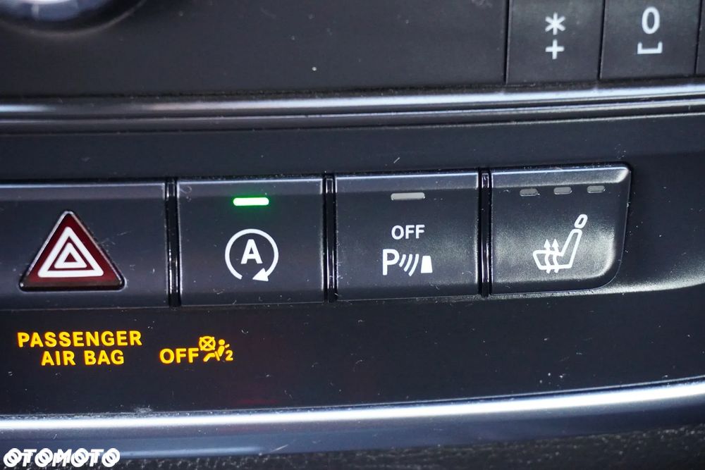 Mercedes-Benz CLA 200 Peak Edition - 26