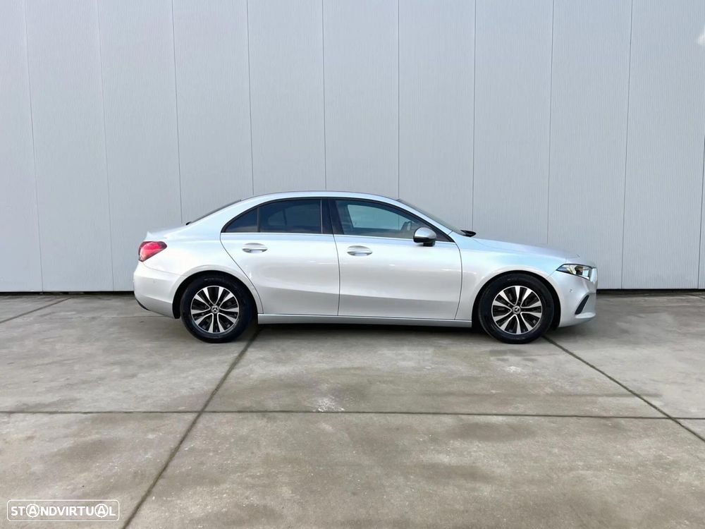 Mercedes-Benz A 180 Limousine d Business Solutions Aut. - 4