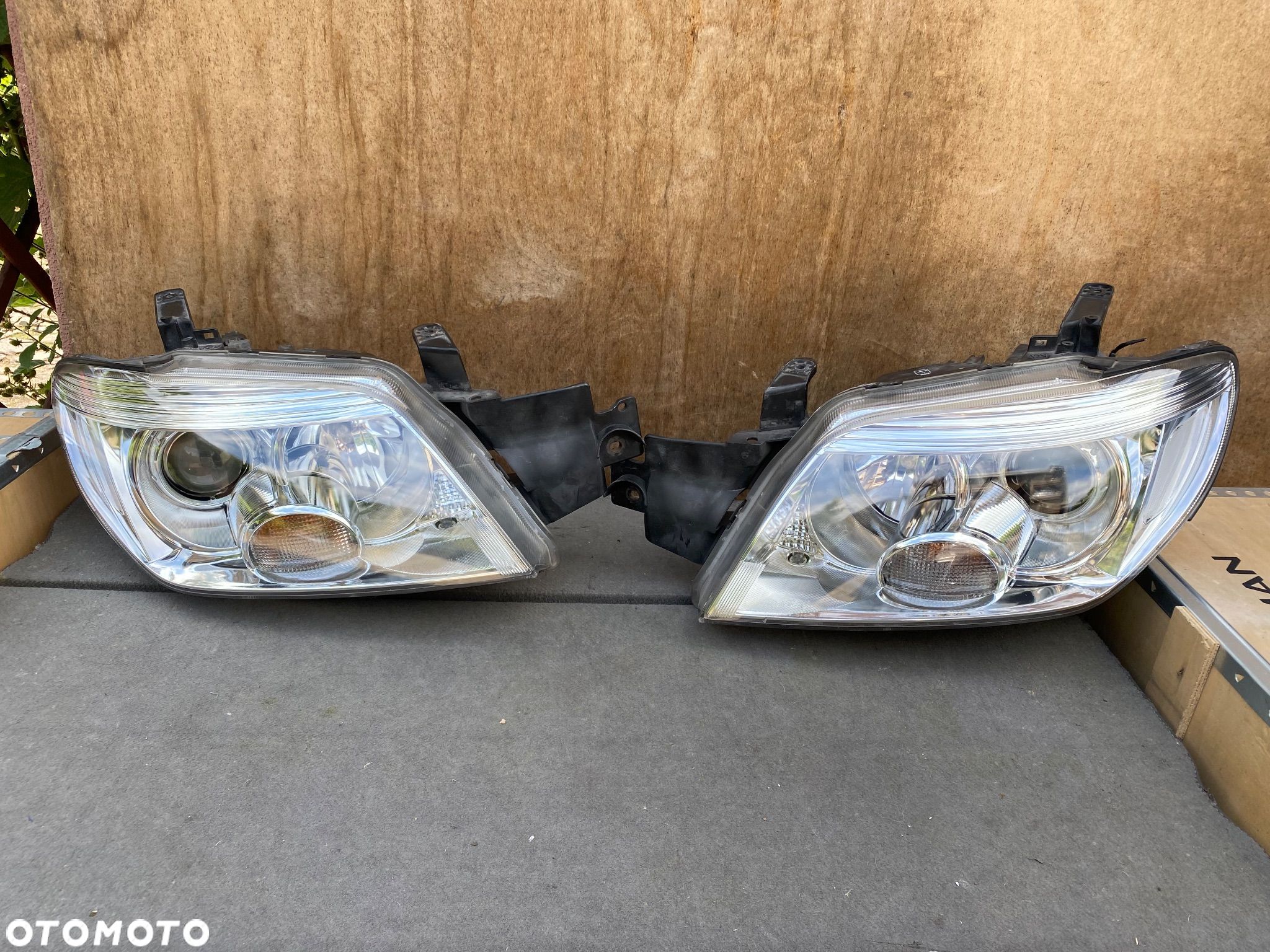lampy outlander I lift komplet eu całe - 1