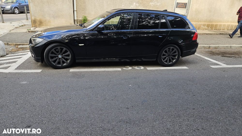 BMW Seria 3 330d xDrive DPF Aut. - 7