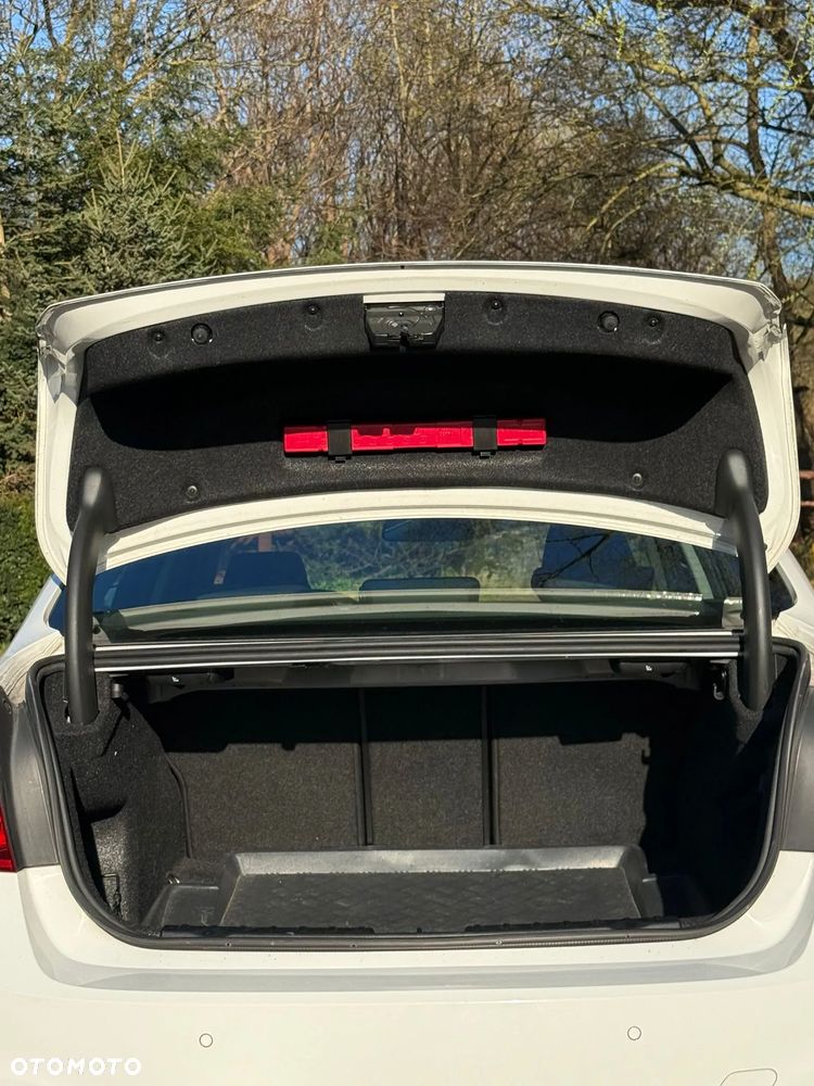 BMW Seria 3 318i Advantage - 36