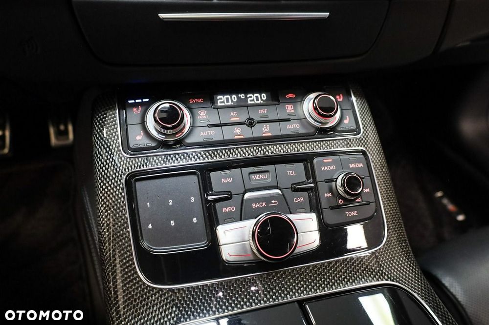 Audi S8 - 22