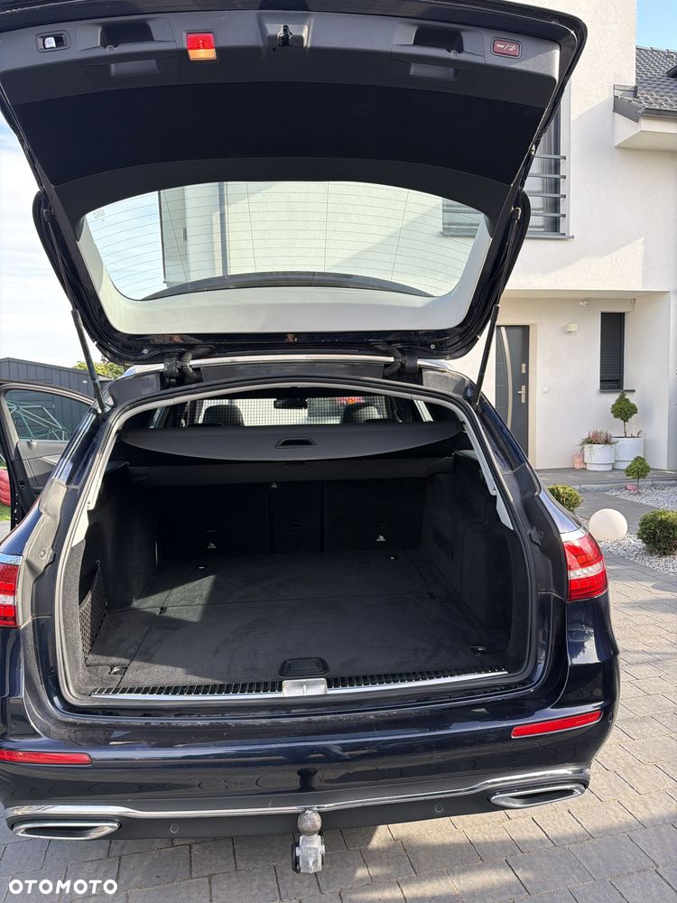 Mercedes-Benz Klasa E 220 d Avantgarde - 27