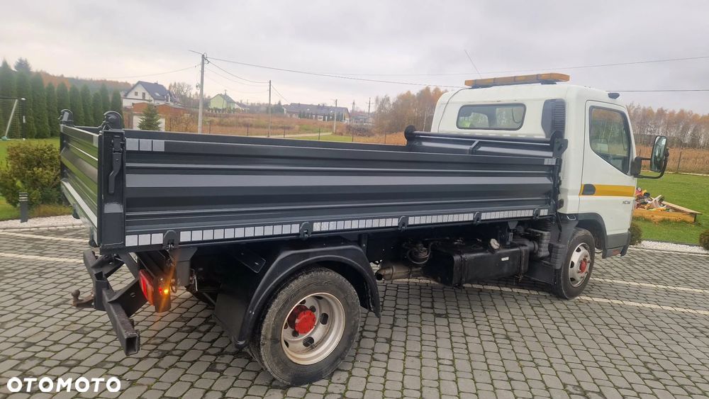 Mitsubishi Fuso FE85 CANTER - 4
