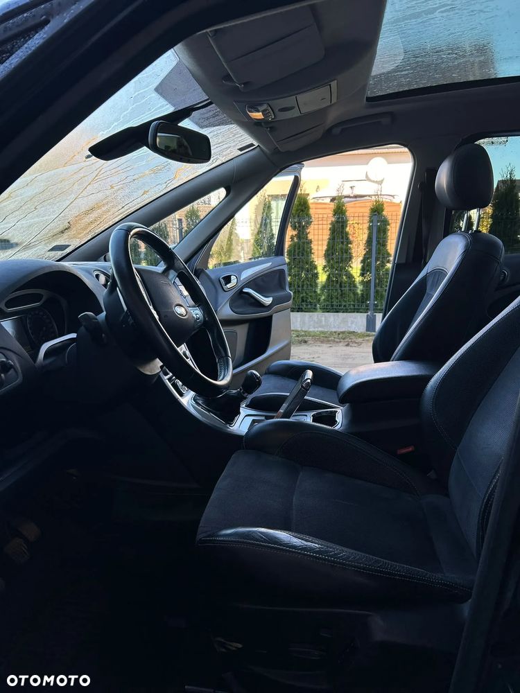 Ford S-Max - 9