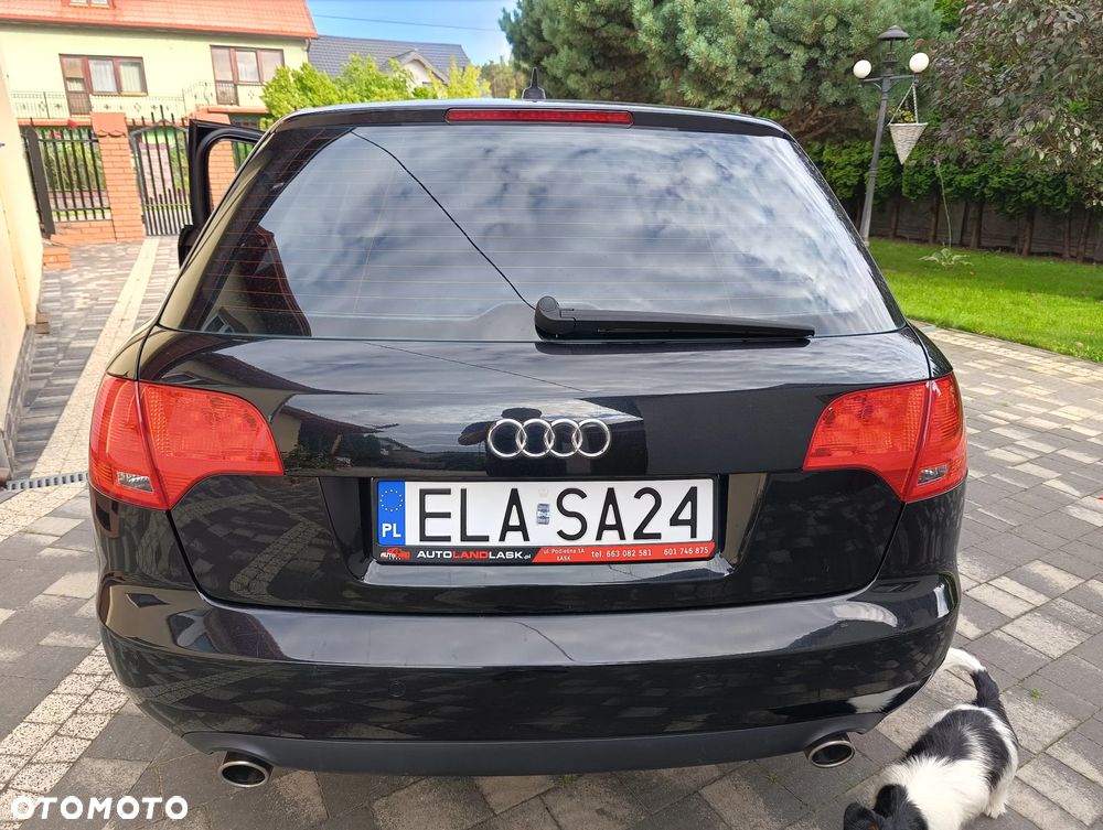 Audi A4 Avant - 16