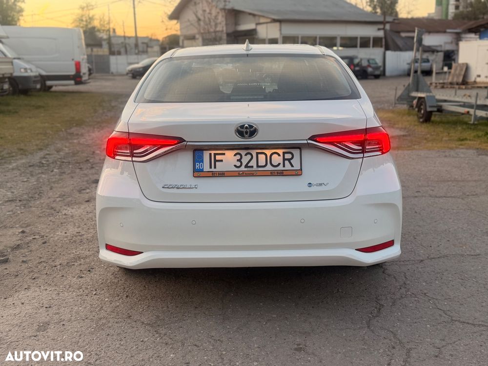 Toyota Corolla 1.8 HSD Business - 9