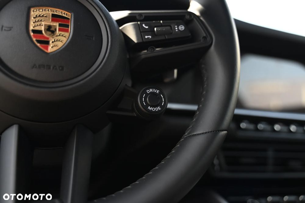 Porsche 911 Carrera S - 34