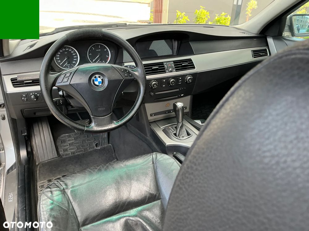 BMW Seria 5 525d - 11