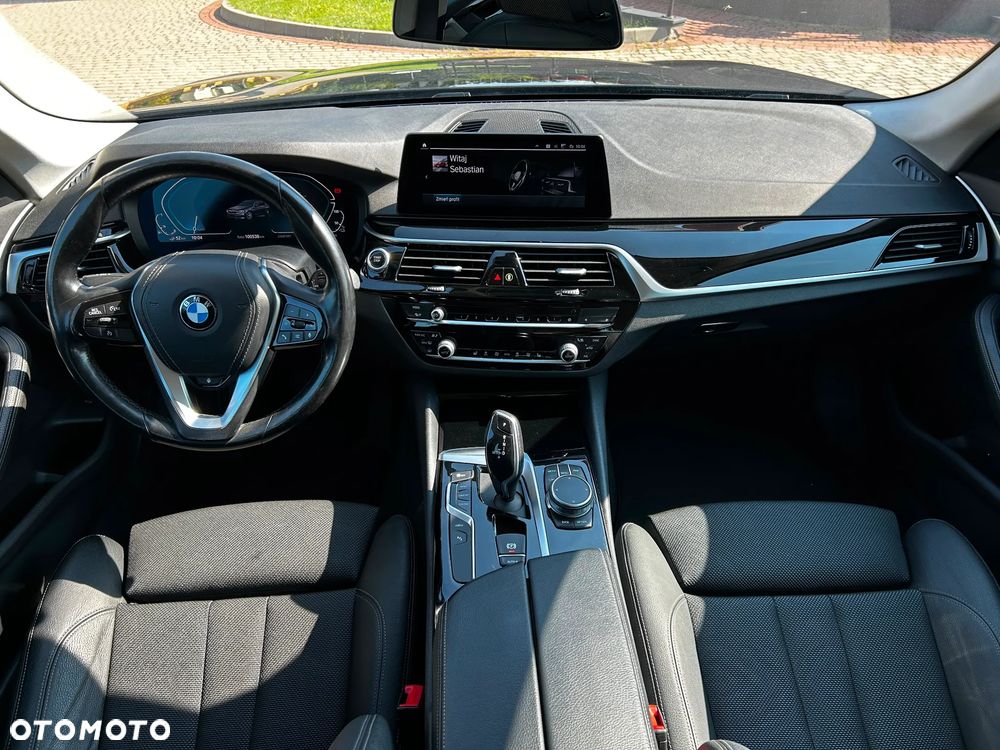 BMW Seria 5 530e iPerformance Luxury Line - 14
