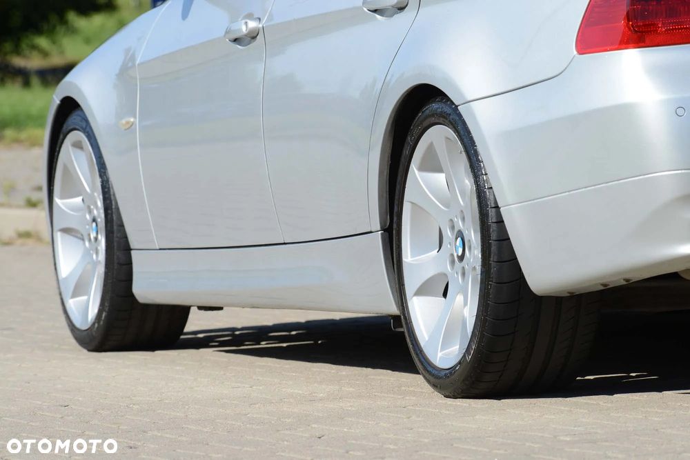 BMW Seria 3 320d Touring - 22