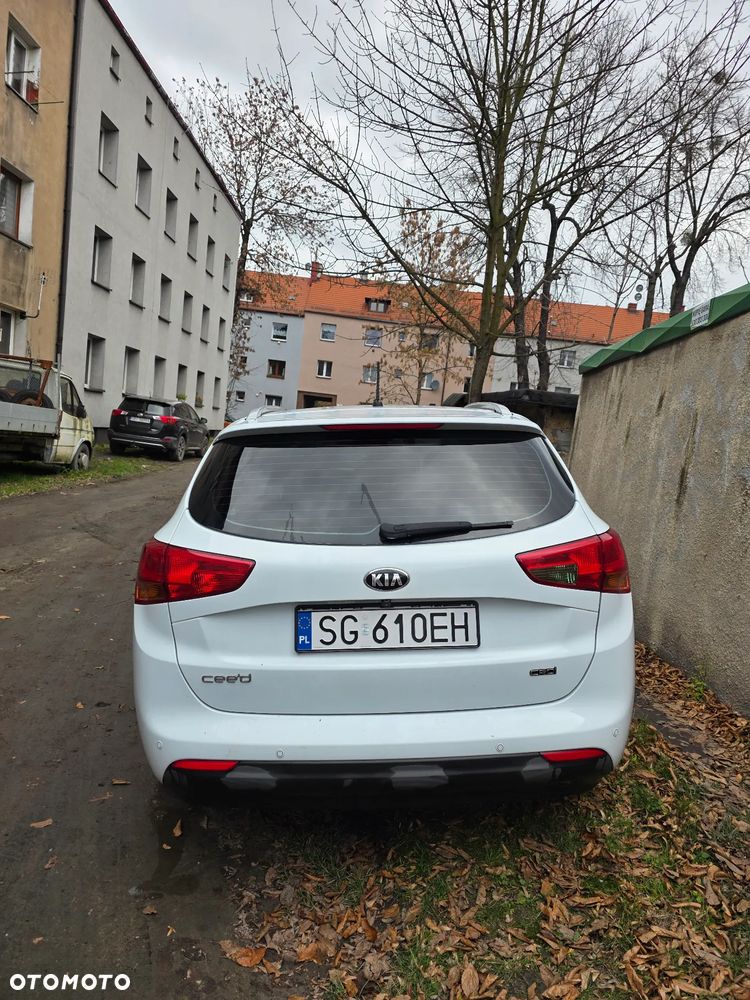 Kia Ceed 1.6 CRDi M DCT - 4