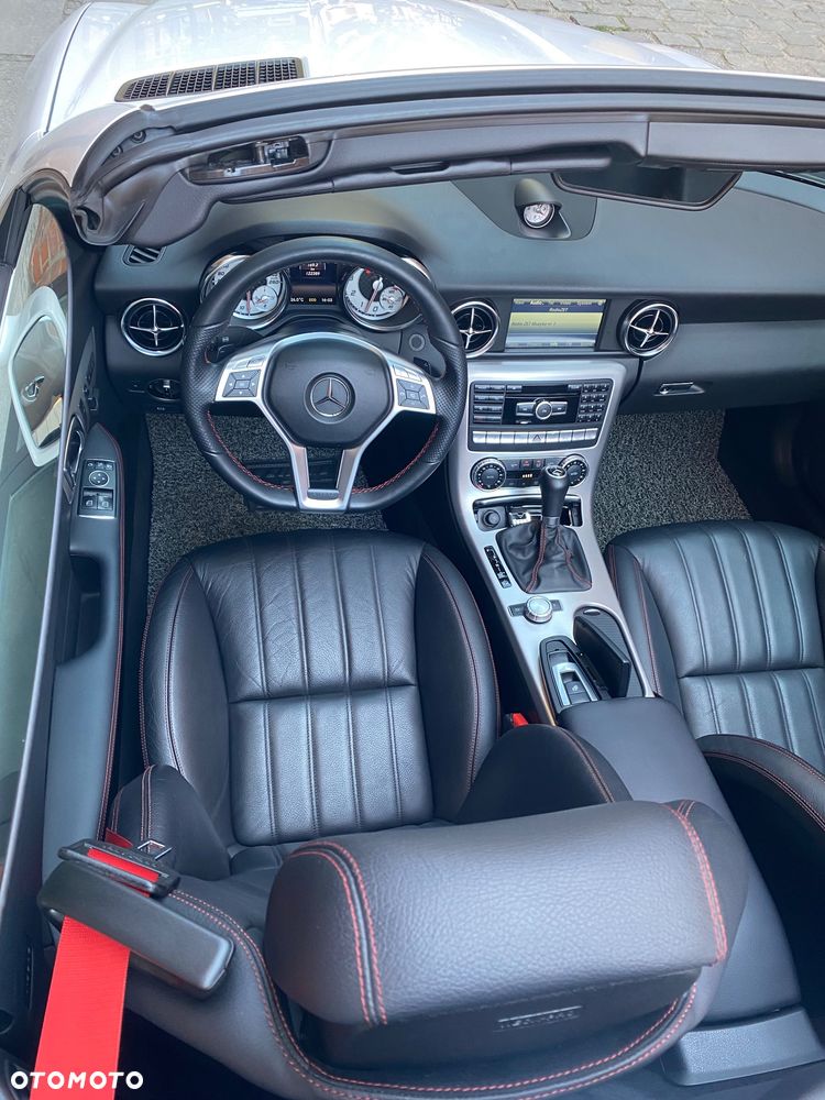 Mercedes-Benz SLK 350 - 13