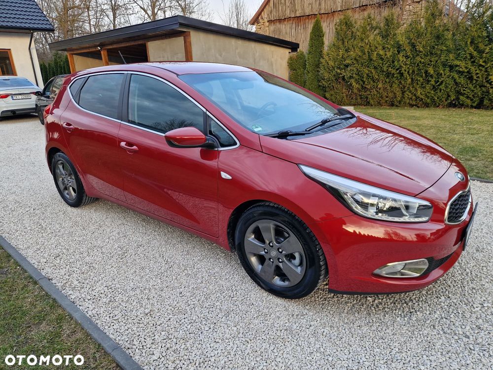 Kia Ceed 1.4 CVVT Fifa World Cup Edition - 20
