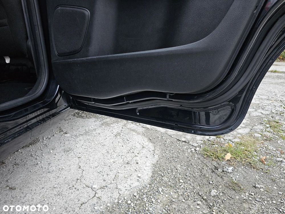 Ford S-Max 2.0 TDCi DPF Titanium - 27