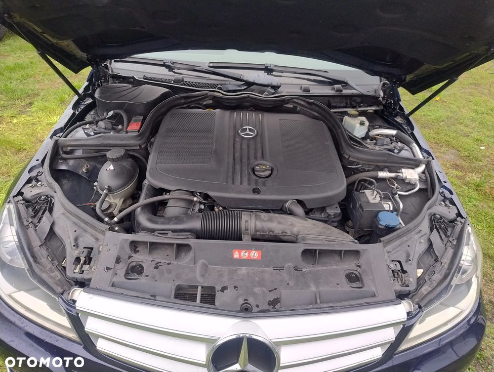 Mercedes-Benz Klasa C 200 CDI BlueEff Avantgarde - 15