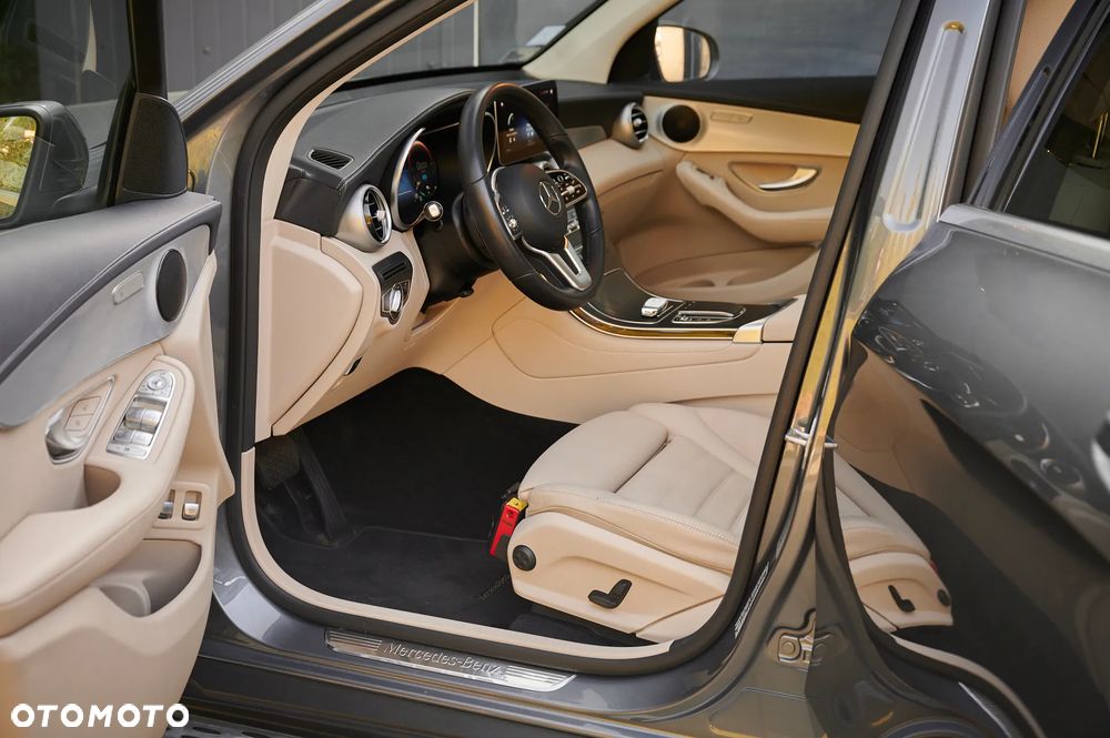 Mercedes-Benz GLC 300 e 4-Matic Business Edition - 16