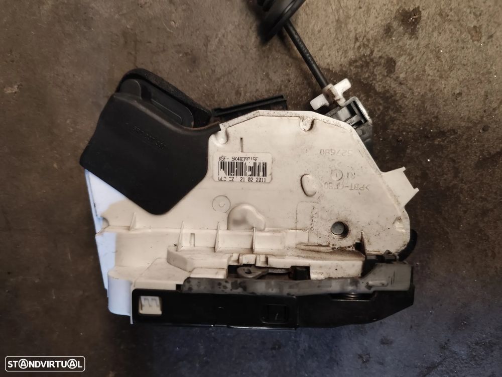 VW POLO 6R FECHADURA PORTA FRENTE / TRÁS - 6