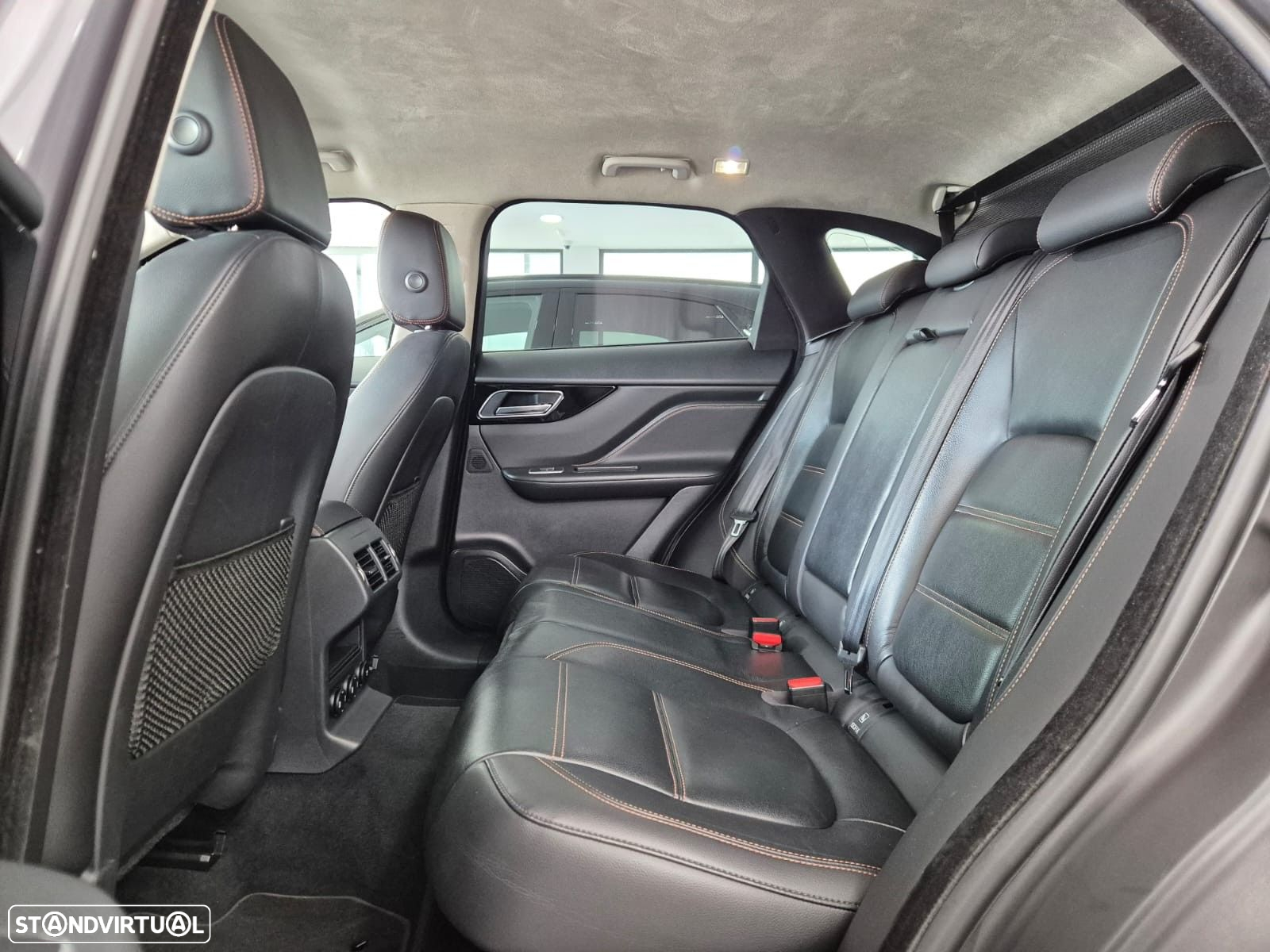 Jaguar F-Pace 2.0 i4D R-Sport Aut. - 7