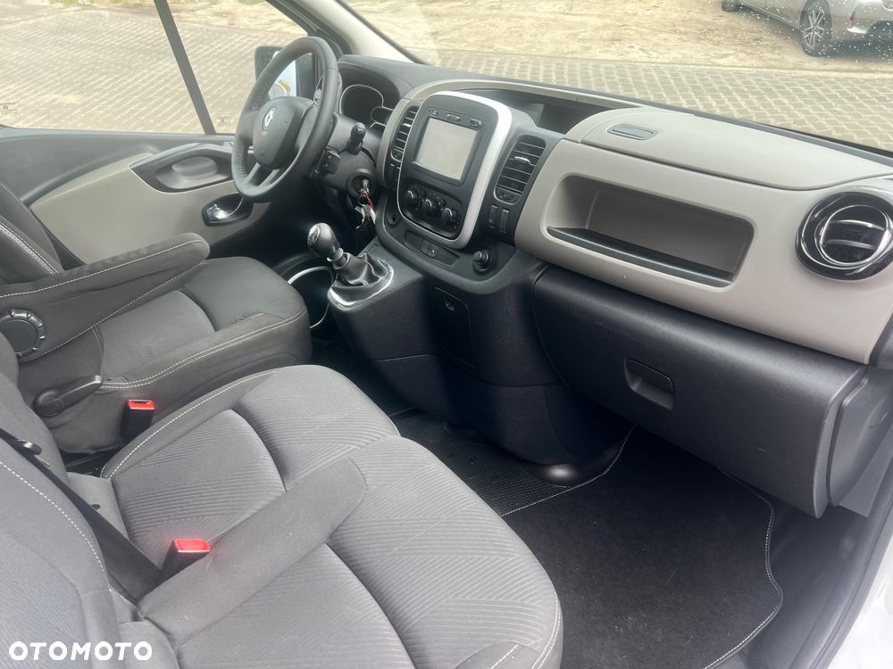 Renault Trafic - 21