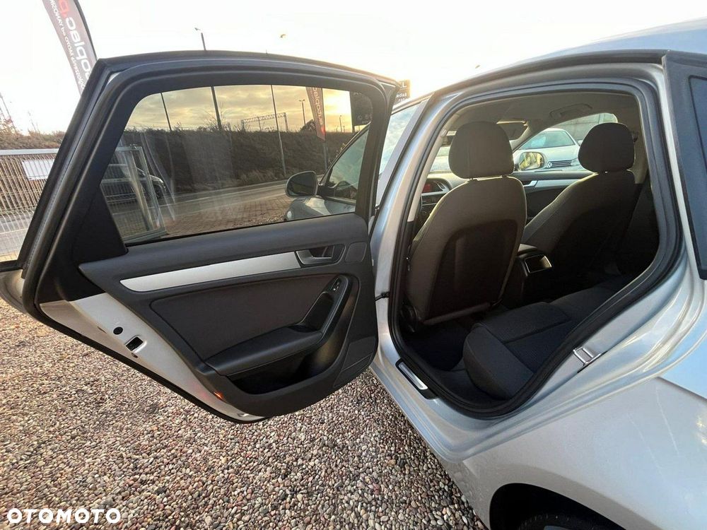 Audi A4 Limousine 1.8 TFSI Ambiente - 25