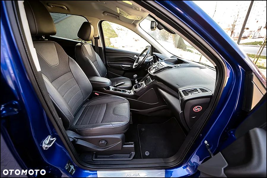 Ford Kuga - 36