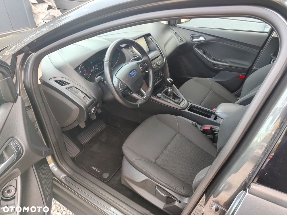 Ford Focus - 17