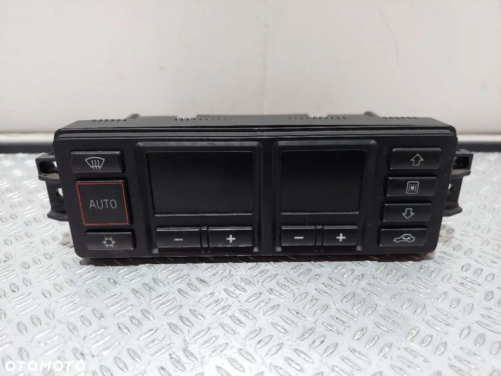 PANEL KLIMATYZACJI NAWIEWU AUDI A3 R1999 NR 8L0820043D - 1