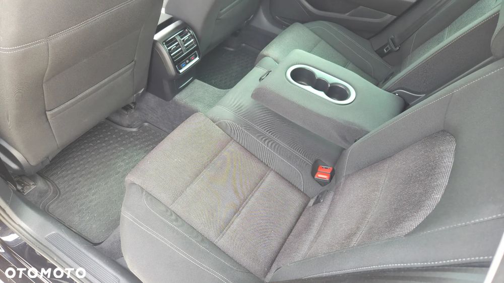 Volkswagen Passat 2.0 TDI SCR (BlueMotion Technology) DSG Comfortline - 22