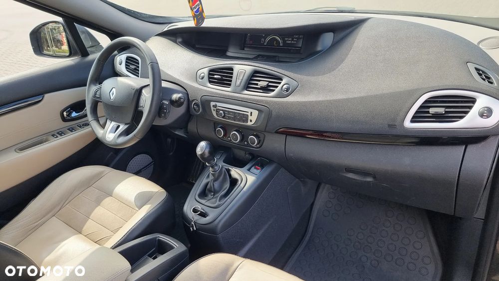 Renault Grand Scenic - 9