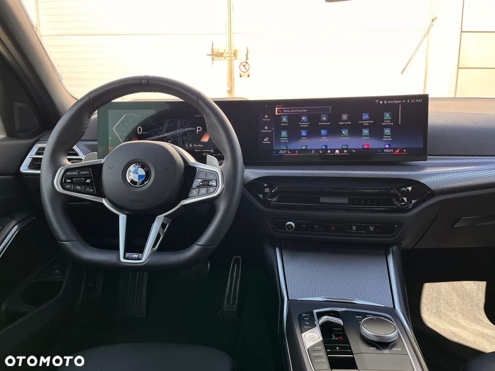 BMW Seria 3 330i xDrive M Sport sport - 34