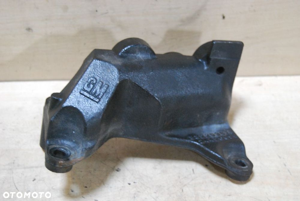 ŁAPA SKRZYNI BIEGÓW 332253673 OPEL ASTRA H 1.6 - 4