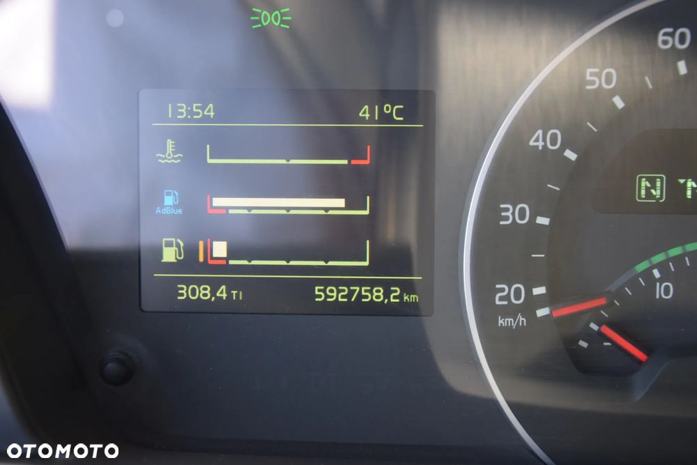 Volvo FH500 / NISKA KABINA / HYDRAULIKA / EURO 6 / ACC / LEDY / ALUFELGI / SERWISOWANY / SPROWADZONY - 28